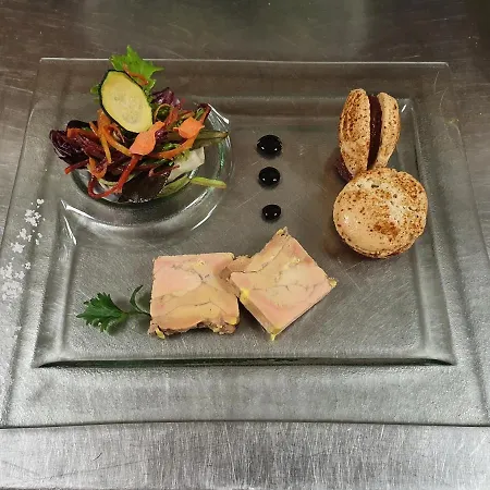 Logis Restaurant Le Relais De L'abbaye 2* Saint-Évroult-Notre-Dame-du-Bois