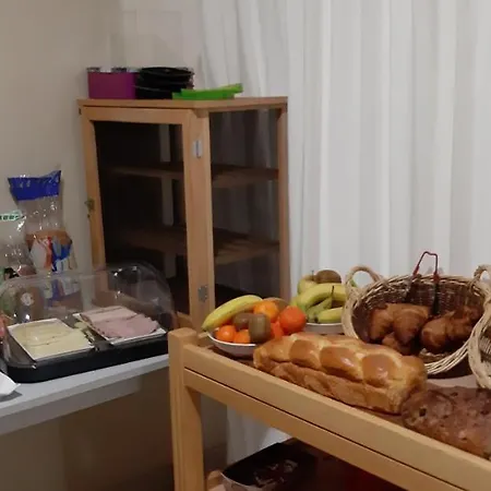 Logis Restaurant Le Relais De L'abbaye ホテル Saint-Évroult-Notre-Dame-du-Bois