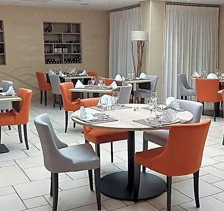 Szálloda Logis Restaurant Le Relais De L'abbaye Saint-Évroult-Notre-Dame-du-Bois