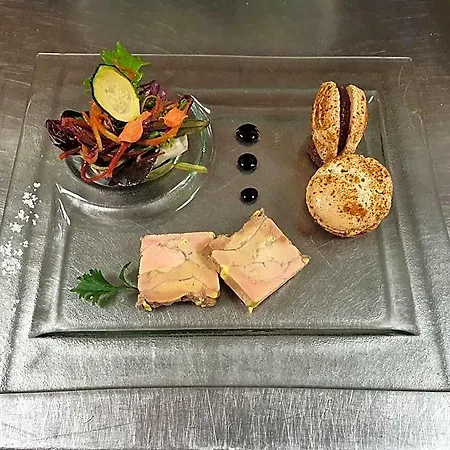 Logis Restaurant Le Relais De L'abbaye 2* Saint-Évroult-Notre-Dame-du-Bois