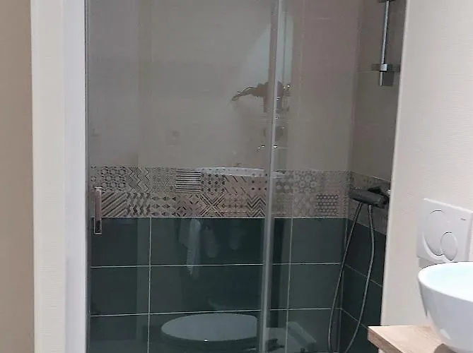 Hotel Logis Restaurant Le Relais De L'abbaye