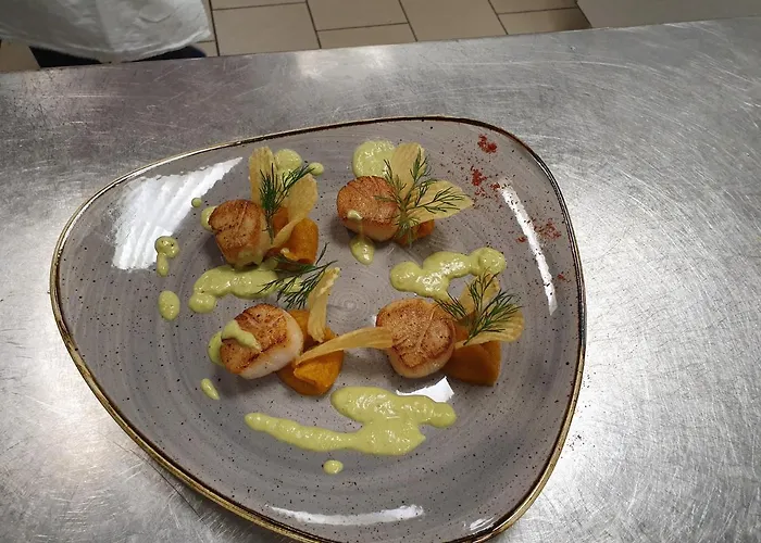 Hotel Logis Restaurant Le Relais De L'abbaye